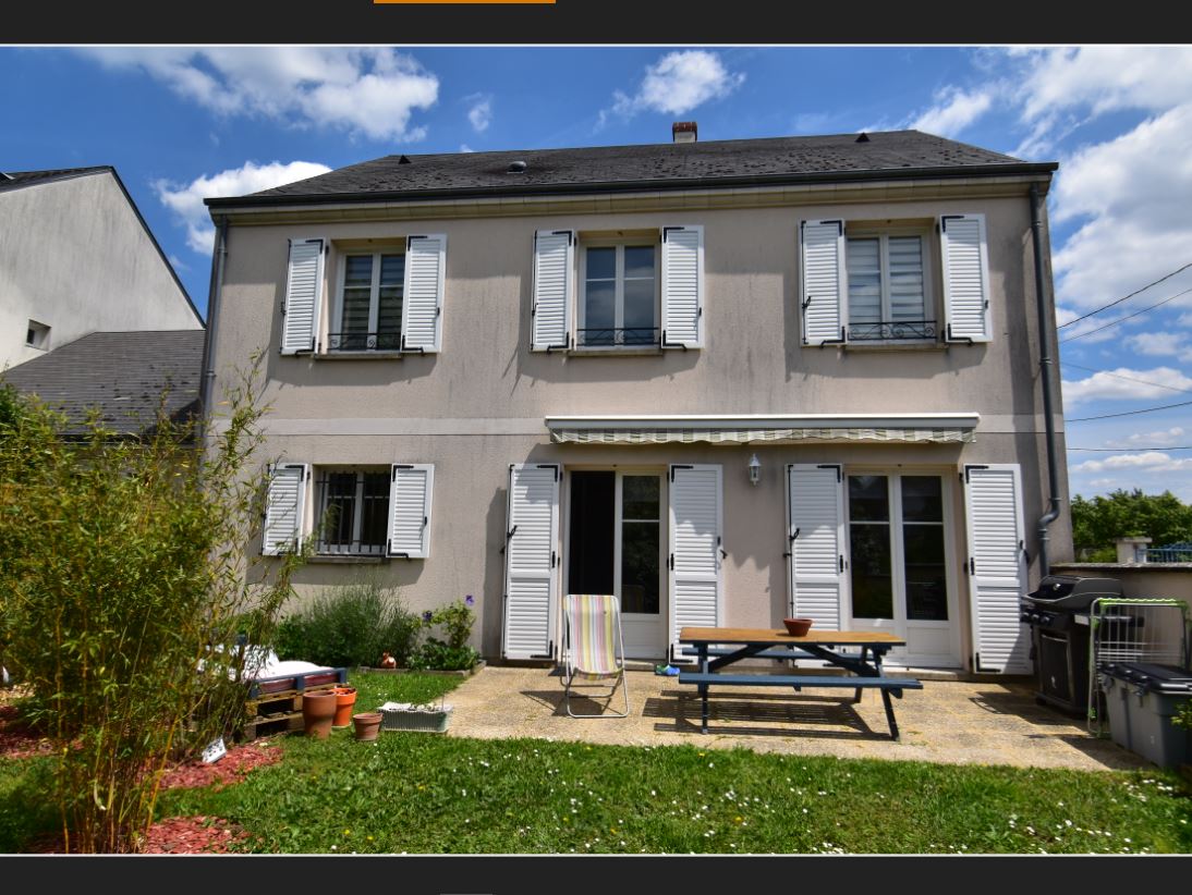 Vente A VENDRE - SAINT JEAN DE BRAYE - MAISON CONTEMPORAINE